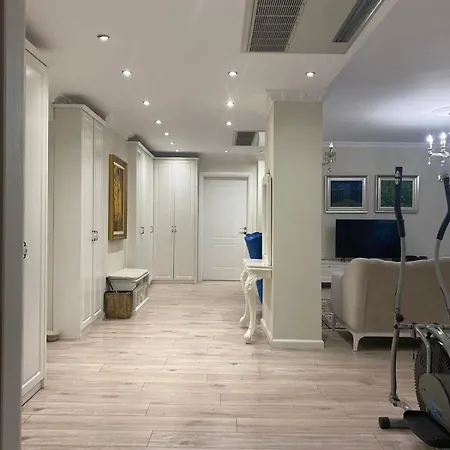 Apartment Parliament View Piano Bar Elysee Tirana
